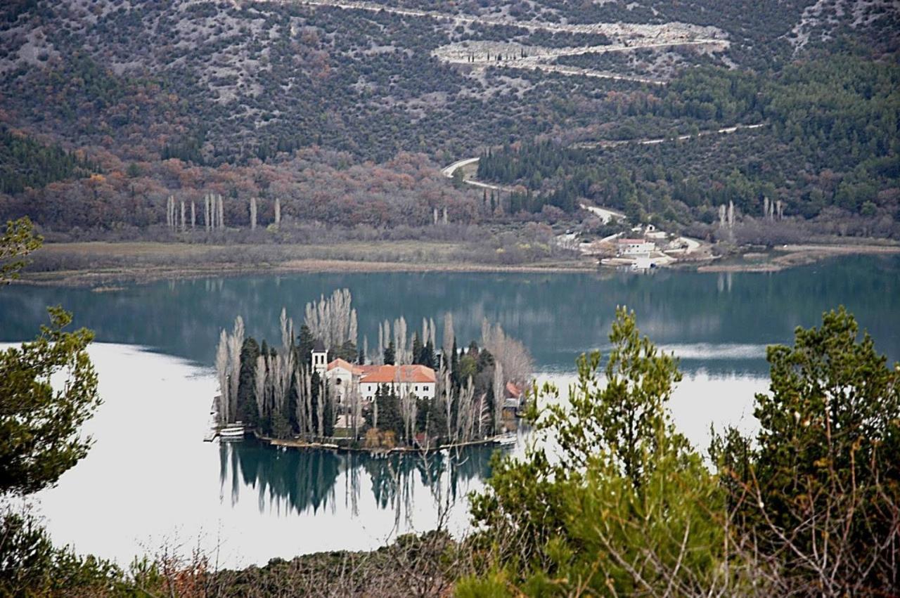 Krka Ivan Lozovac Exteriör bild